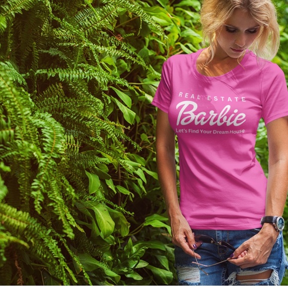 Real Estate Barbie Tee - Picture 4 of 10